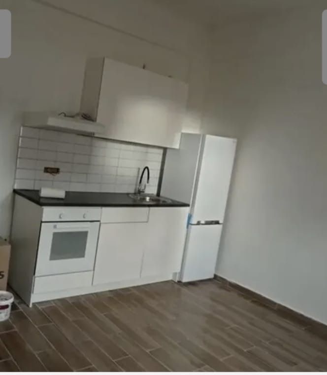 : Renovated studio, 23 sqm + balcony