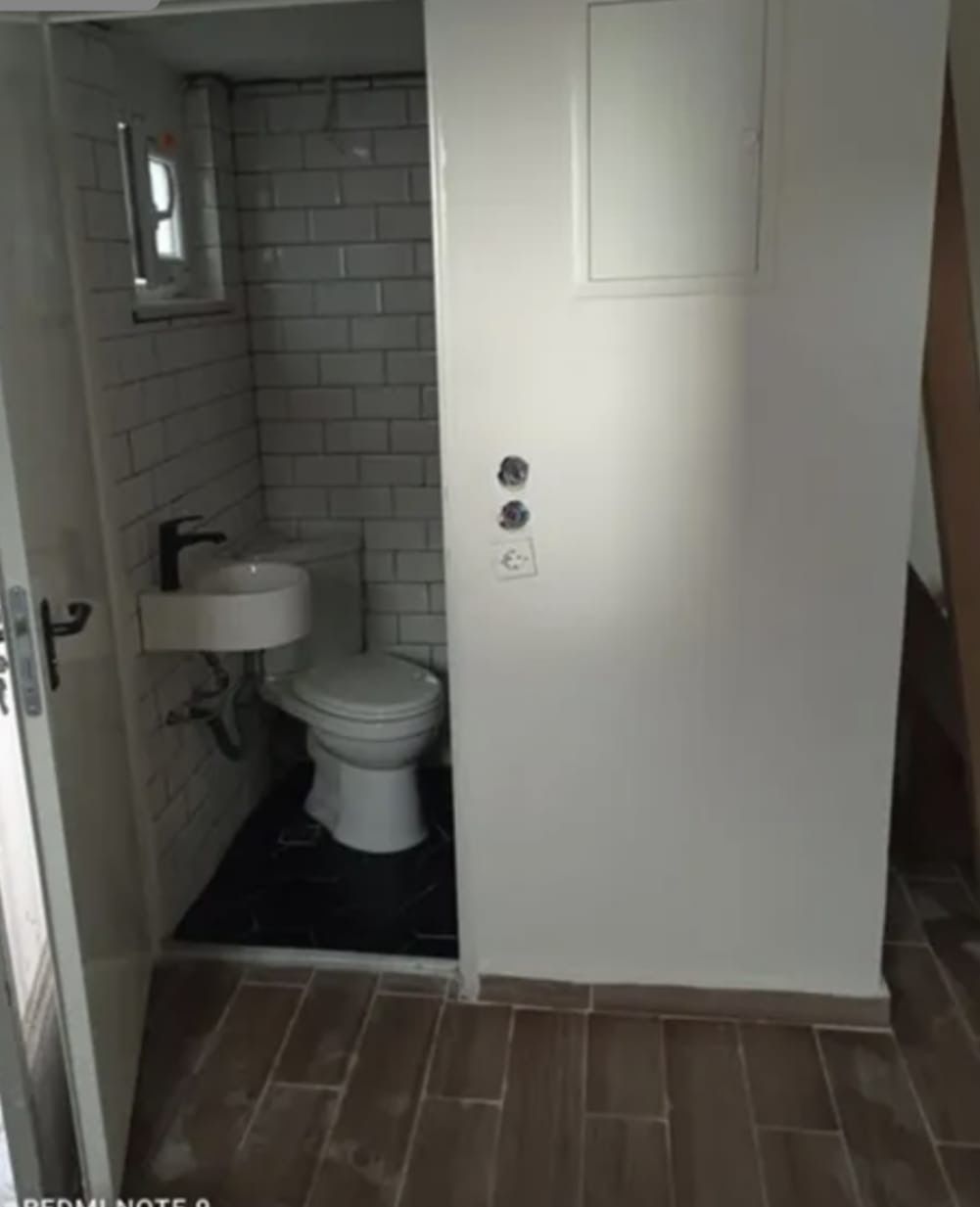 : Renovated studio, 23 sqm + balcony