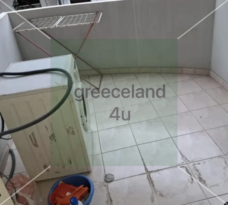 : Renovated studio, 23 sqm + balcony