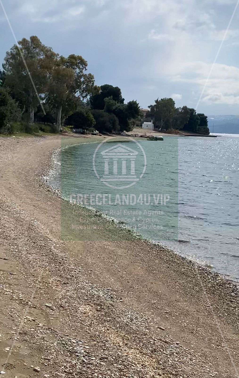 Location: Stunning Evia, absolute First Line to the sea.