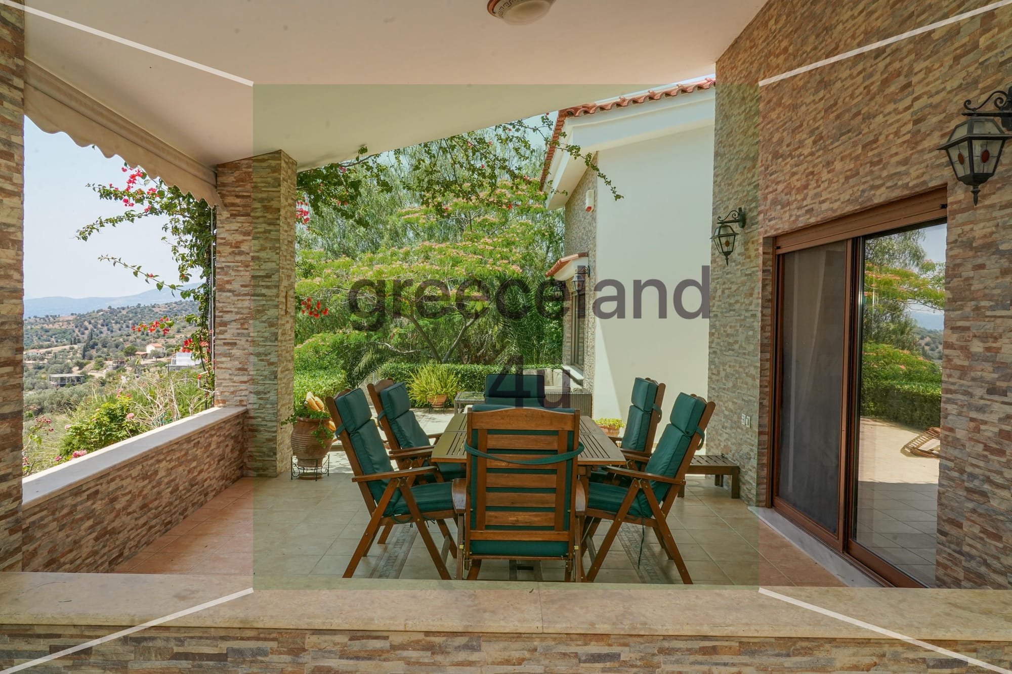 Located on a private 4,000 m² plot with stunning panoramic sea views