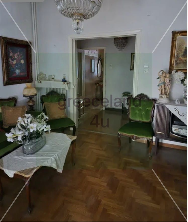 π 60 sq.m | 1st floor | Elevator