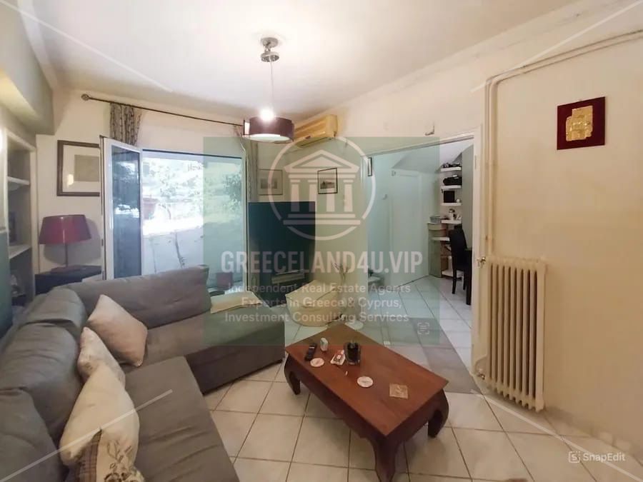 Bright living area, spacious bedroom, storage room.