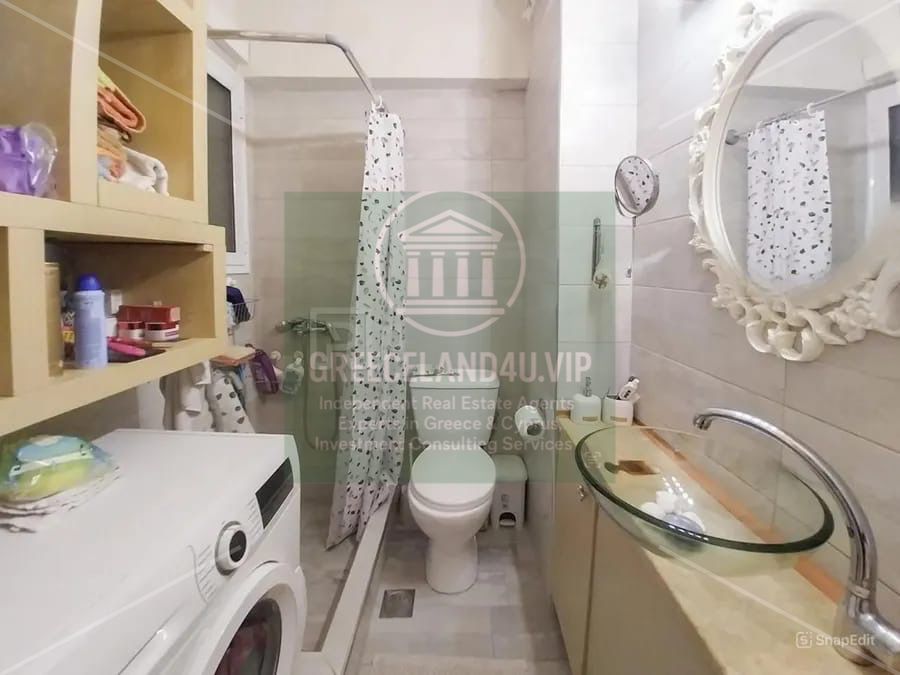 Bright living area, spacious bedroom, storage room.