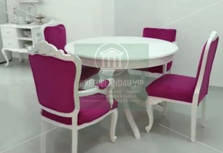 📍 Location: Konitsis Street – only a 5-minute walk from Attiki Metro Station and Larissa Station.