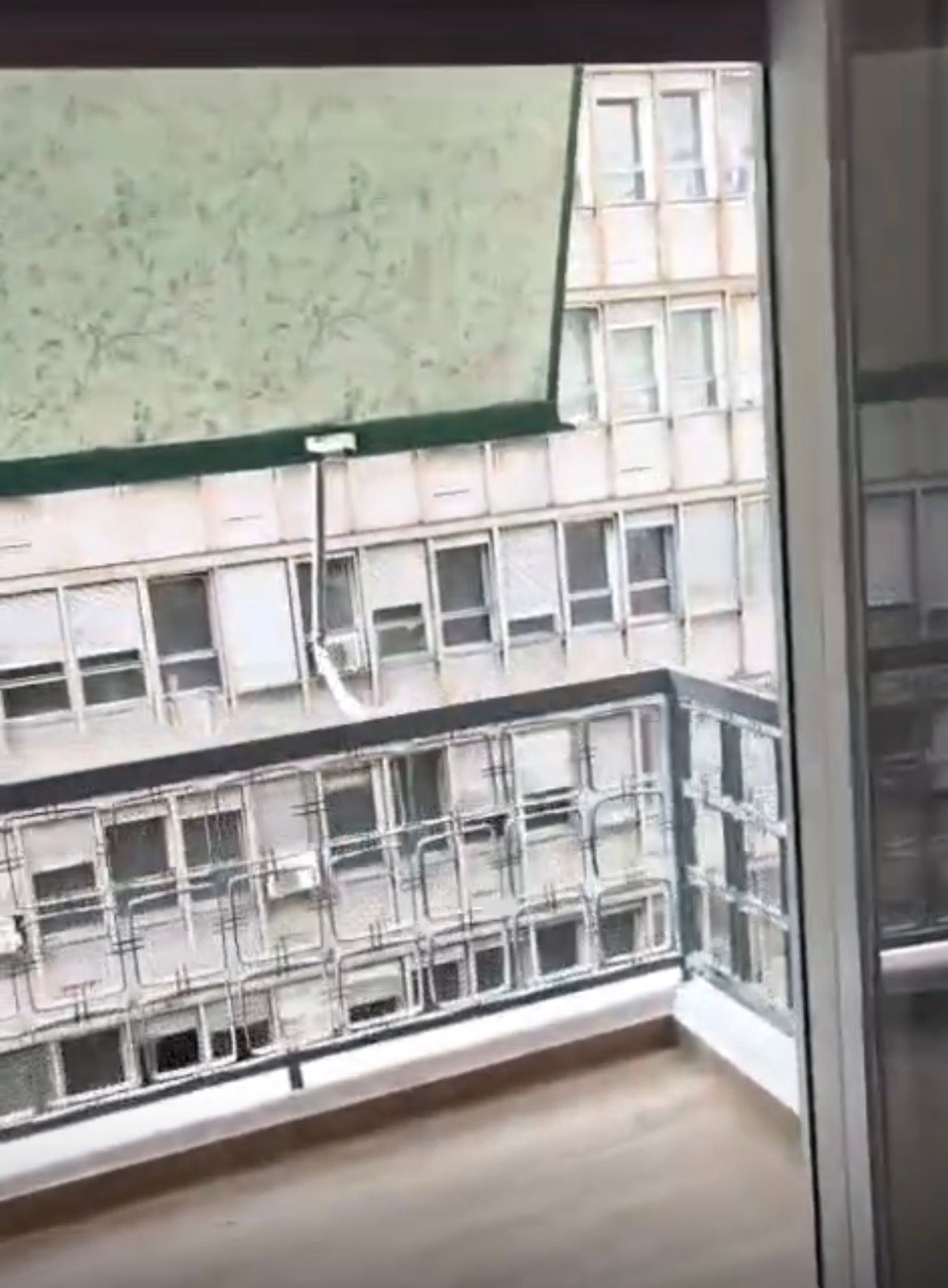 • 5th floor with elevator