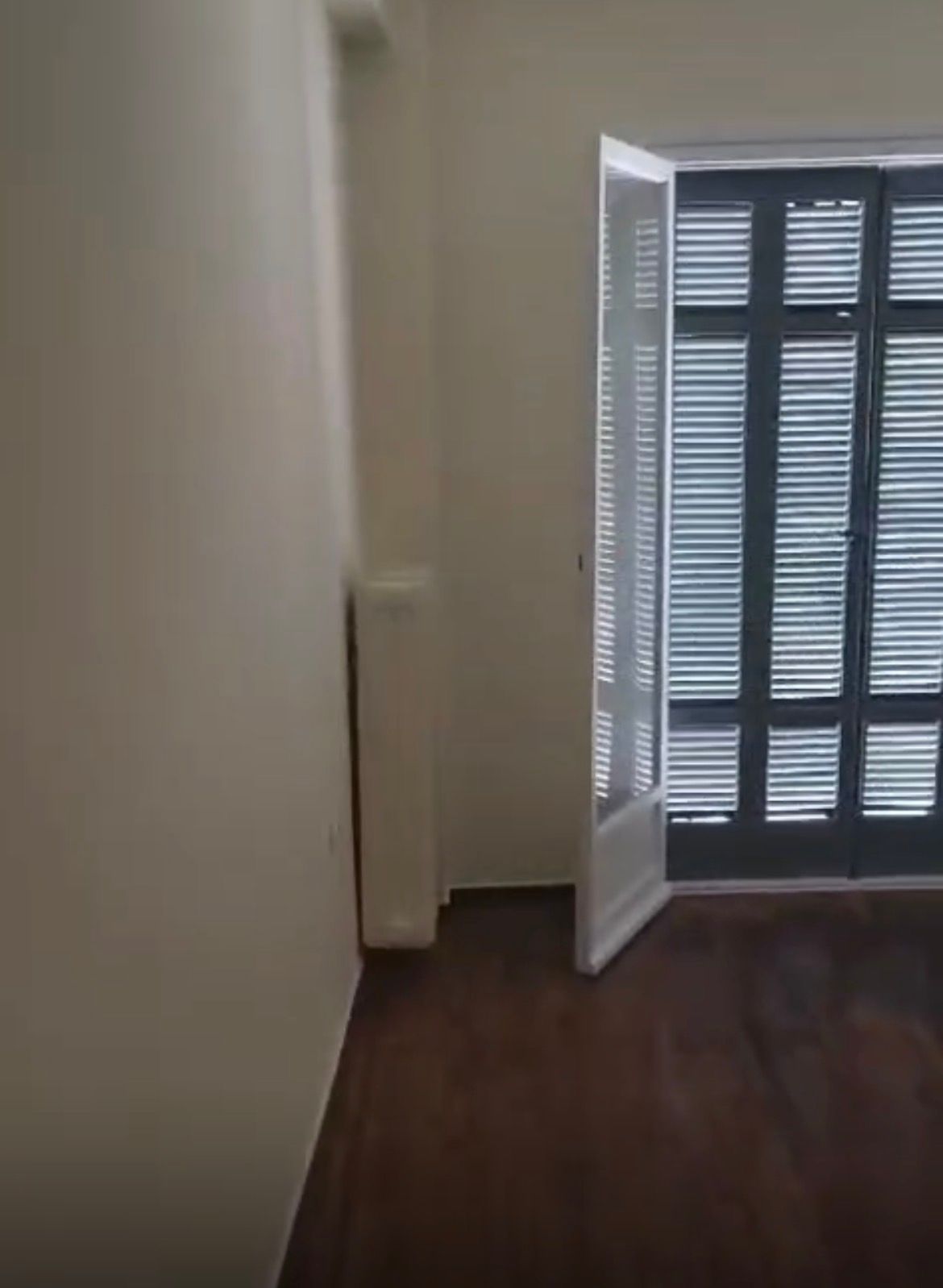 • 5th floor with elevator