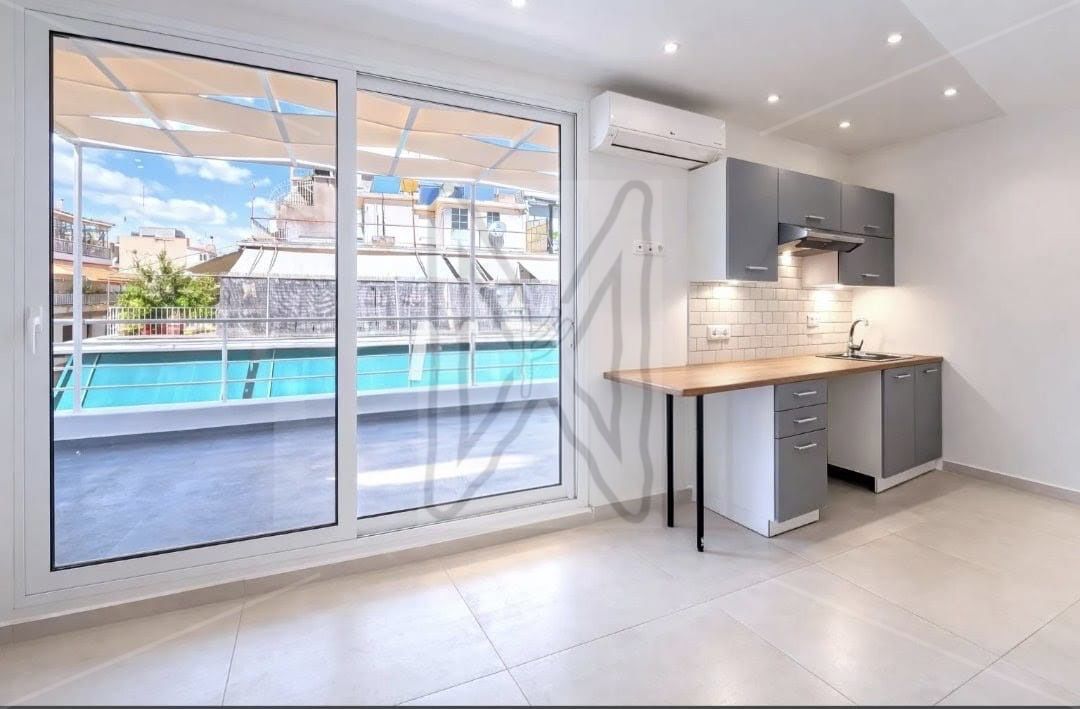 Excellent location – 7 minutes walk from Agios Ioannis metro station,