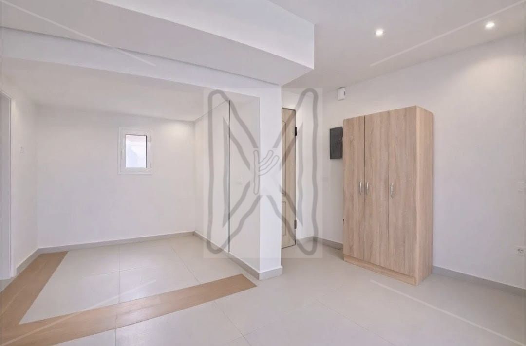 Excellent location – 7 minutes walk from Agios Ioannis metro station,