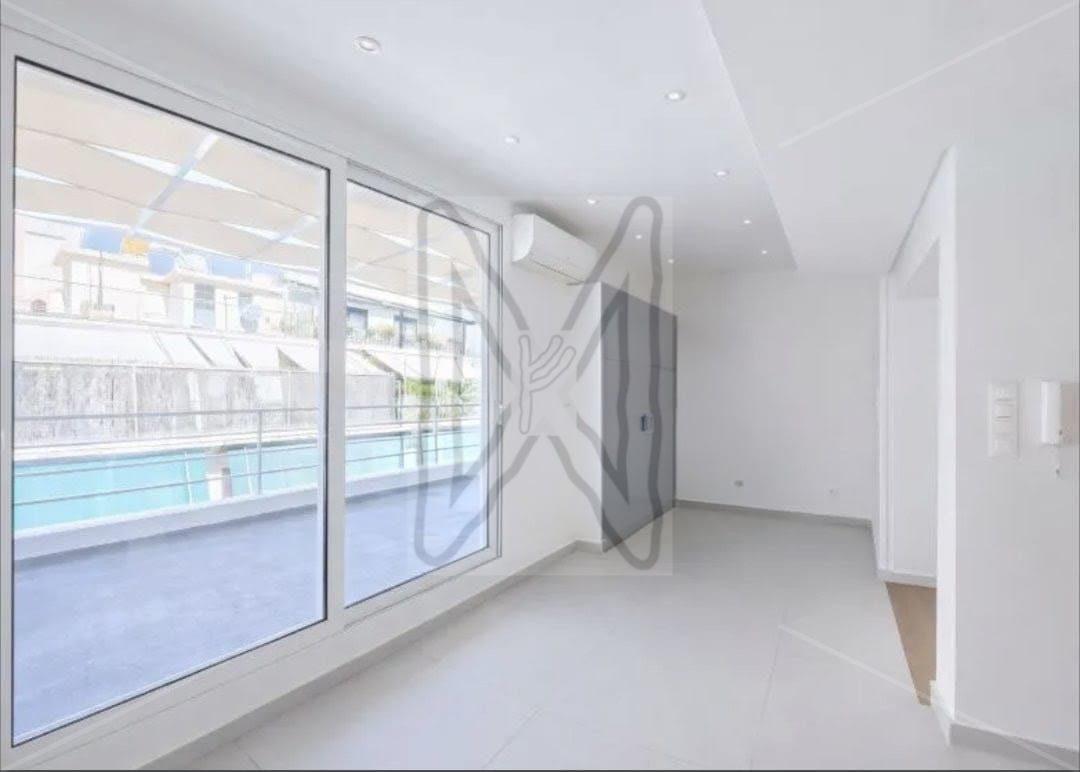 Excellent location – 7 minutes walk from Agios Ioannis metro station,