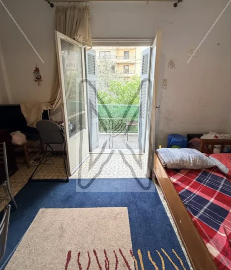 Just minutes from the Stavros Niarchos 