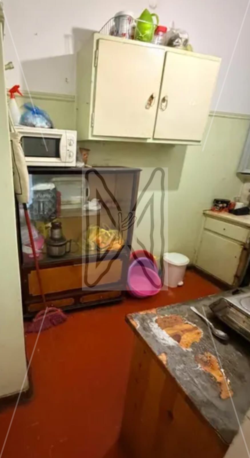 Just minutes from the Stavros Niarchos 