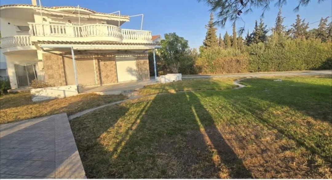 1,000 m² plot