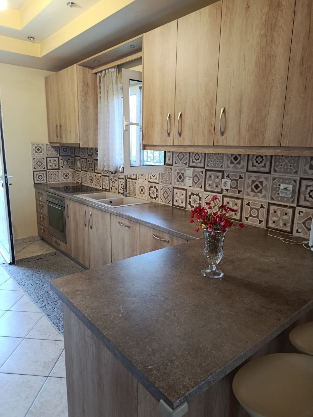 Built area: 180 sqm (3 floors,