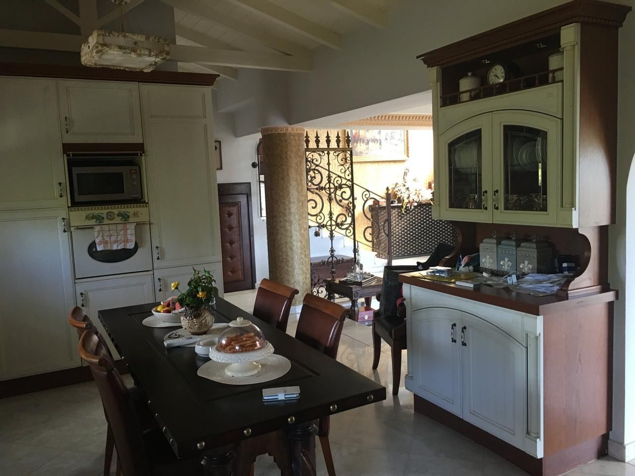 Land size: 4,000 sqm