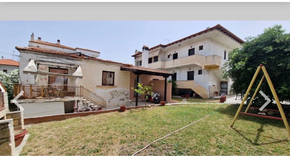 Built Area: 300 sqm