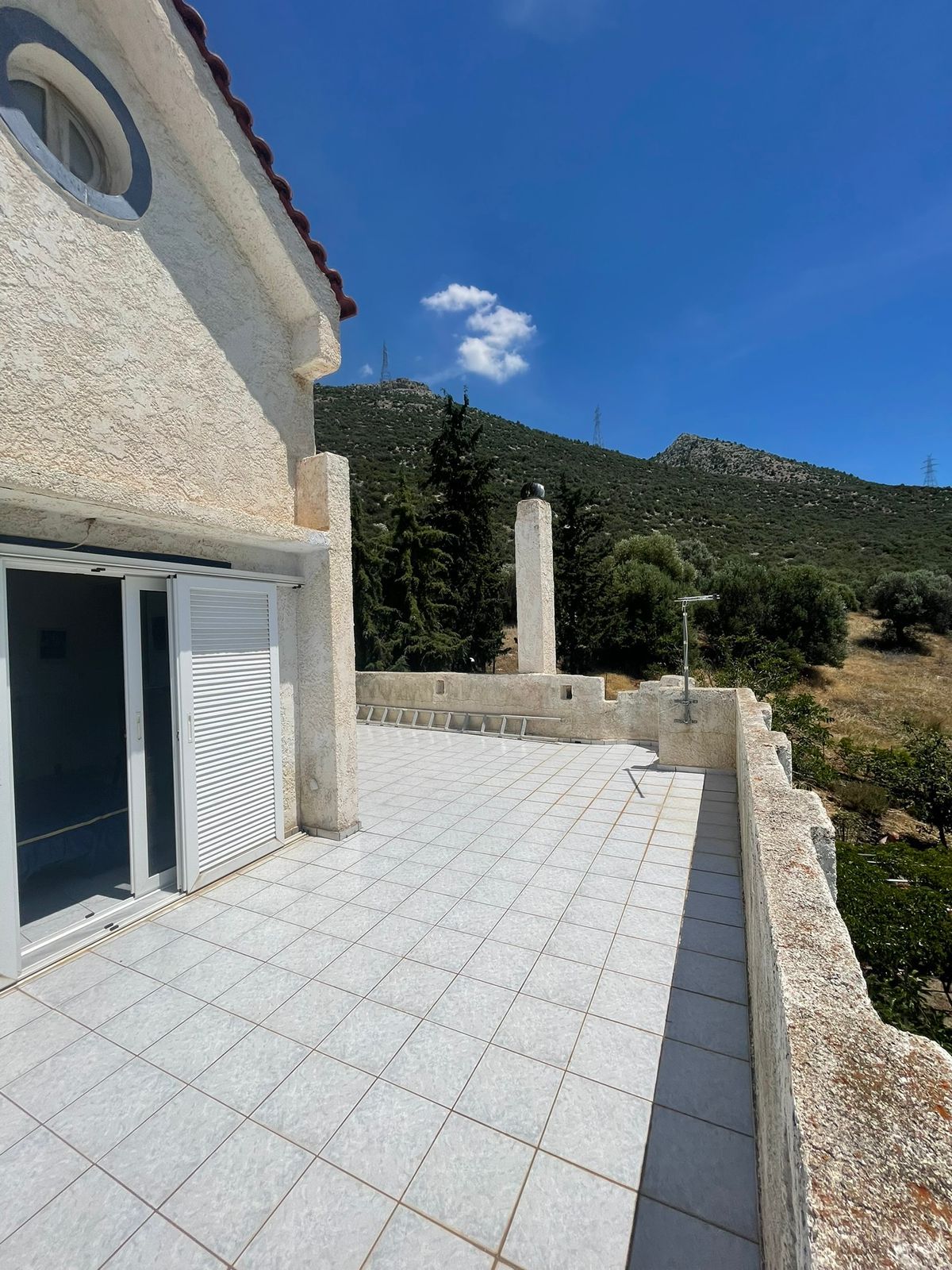 Peaceful Living on a Large Plot – Just 1.5 km from the Sea