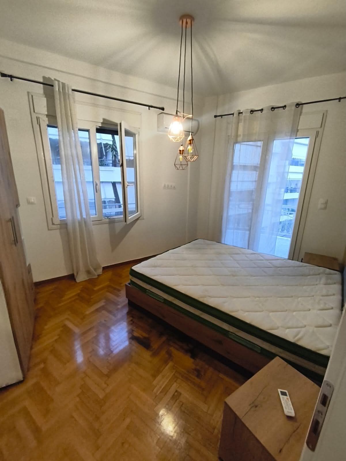 A fully renovated 2-bedroom