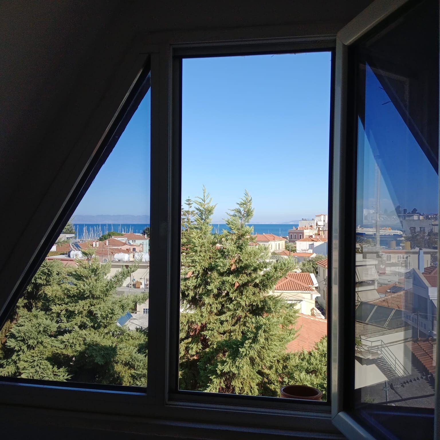 Accommodation: 12 luxury guest units including double rooms, suites and attic apartments