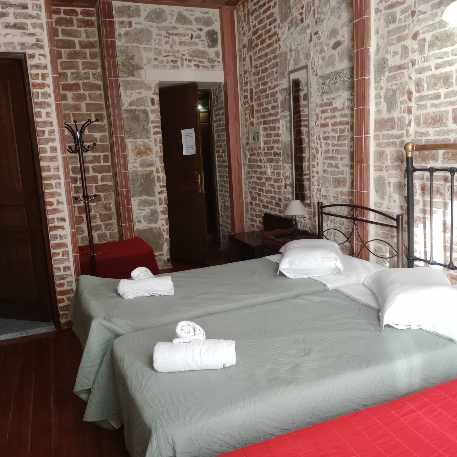Accommodation: 12 luxury guest units including double rooms, suites and attic apartments
