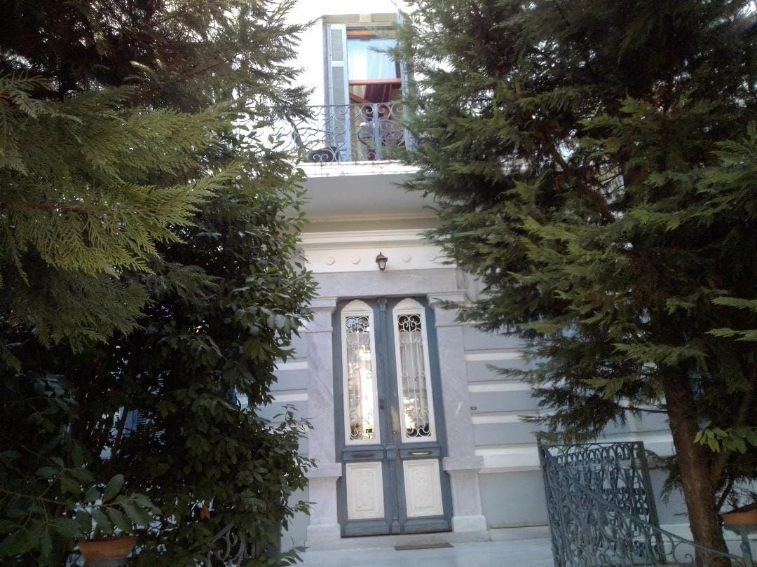 Accommodation: 12 luxury guest units including double rooms, suites and attic apartments