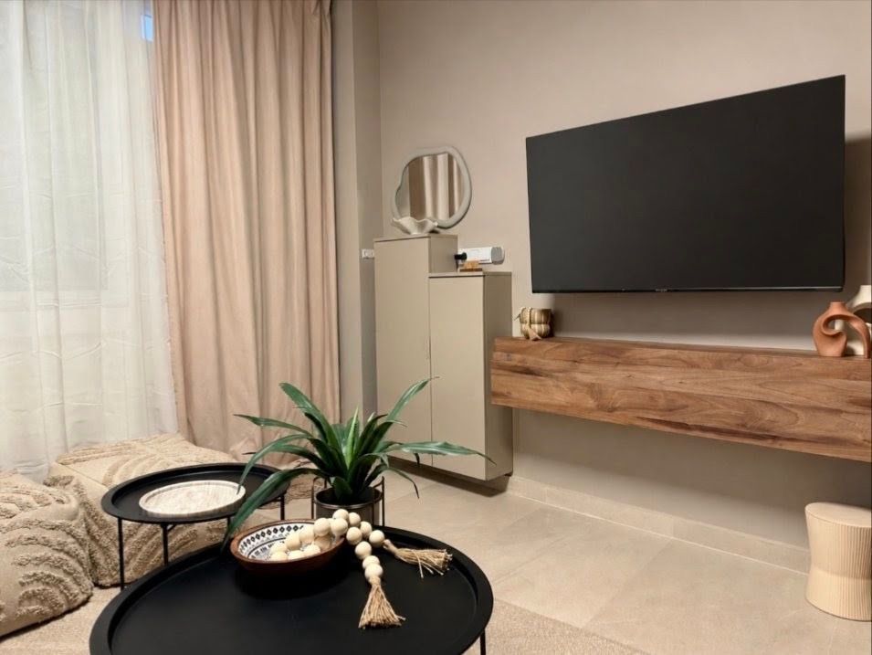 renovated and fully furnished 31 m² studio apartment for sale in Thessaloniki,