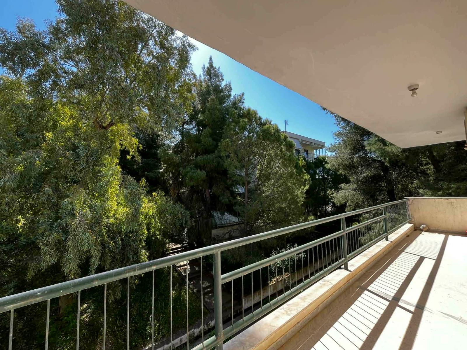 Spacious 101.9 m²