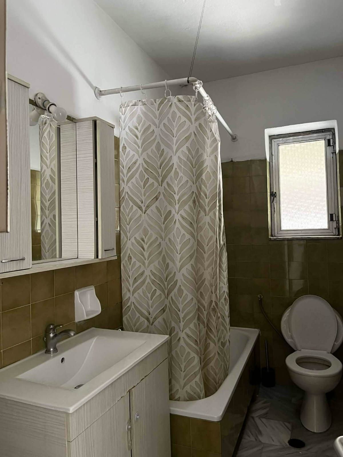 Spacious 101.9 m²