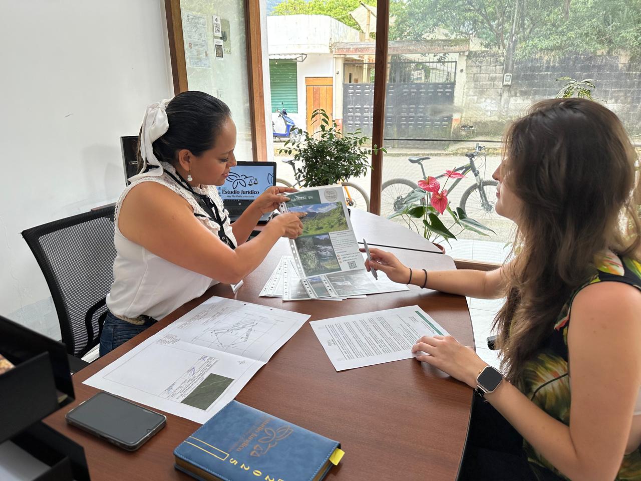 Asesoría legal y de Bienes Raíces