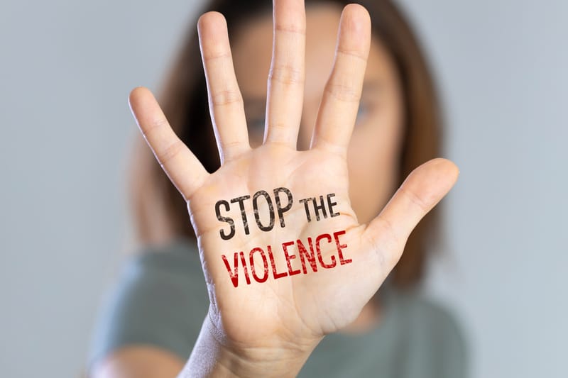 Violencia Intrafamiliar: Cómo Acceder a una Orden de Protección en Ecuador 🚨⚖️