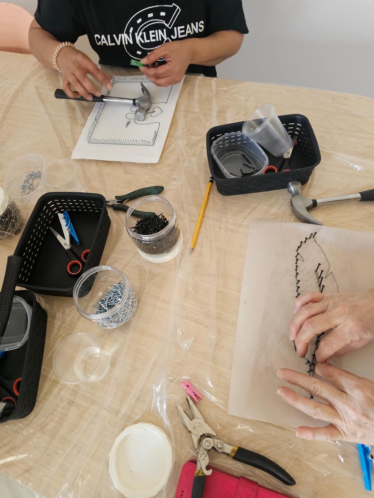 סדנת מסמרים וחוטי רקמה