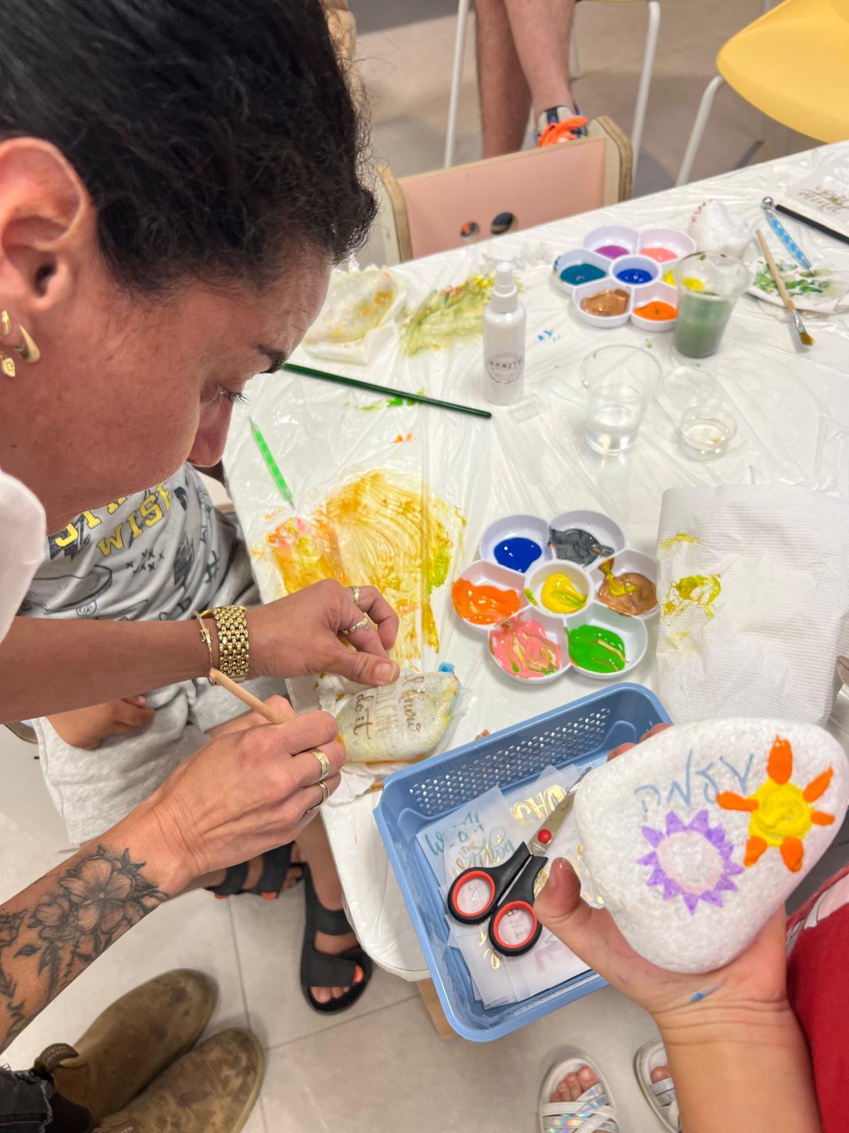 סדנת ציור על חלוקי נחל