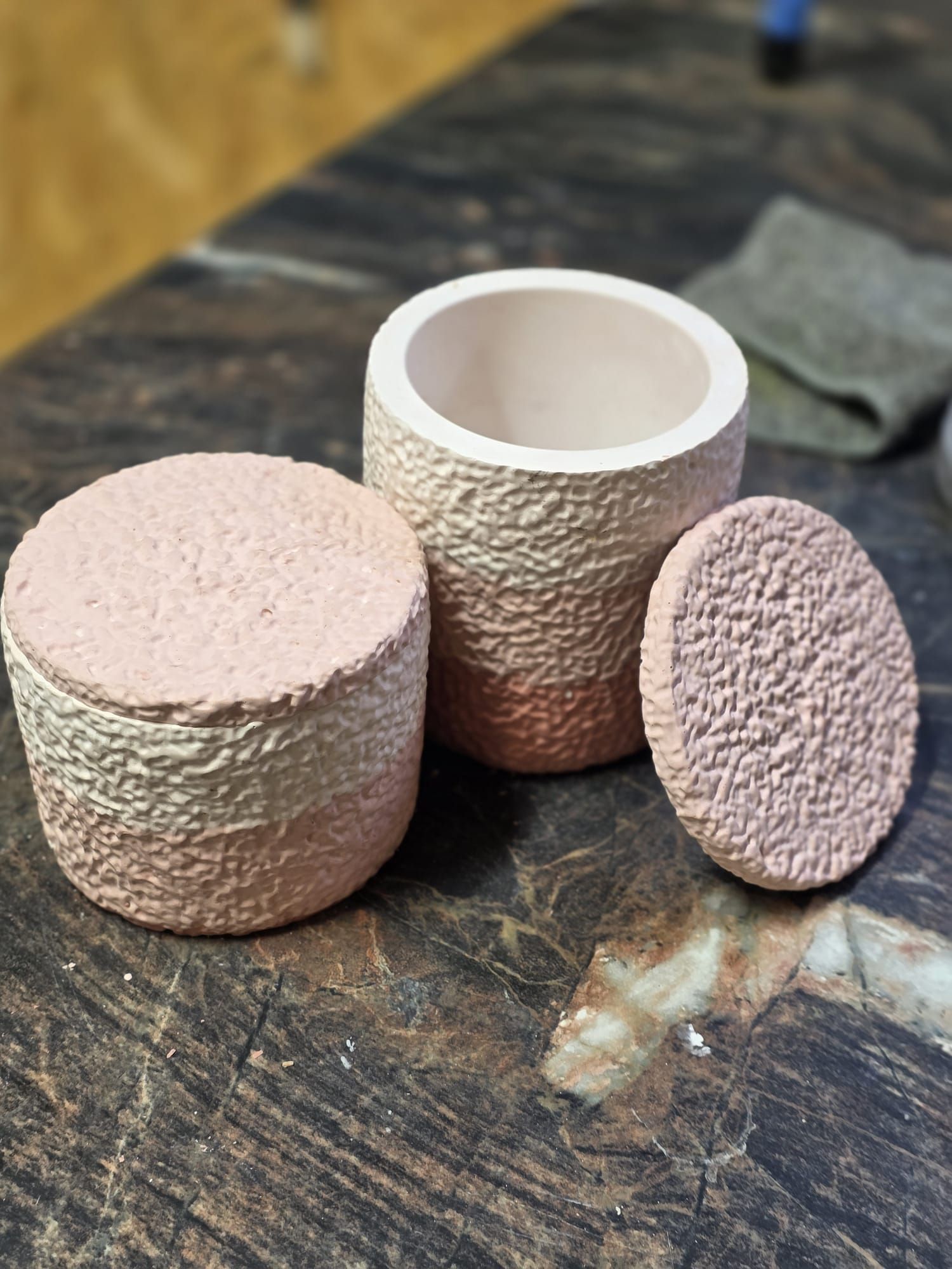 סדנת יציקות טרצו (Terrazzo) – אמנות צבעונית בעבודת יד