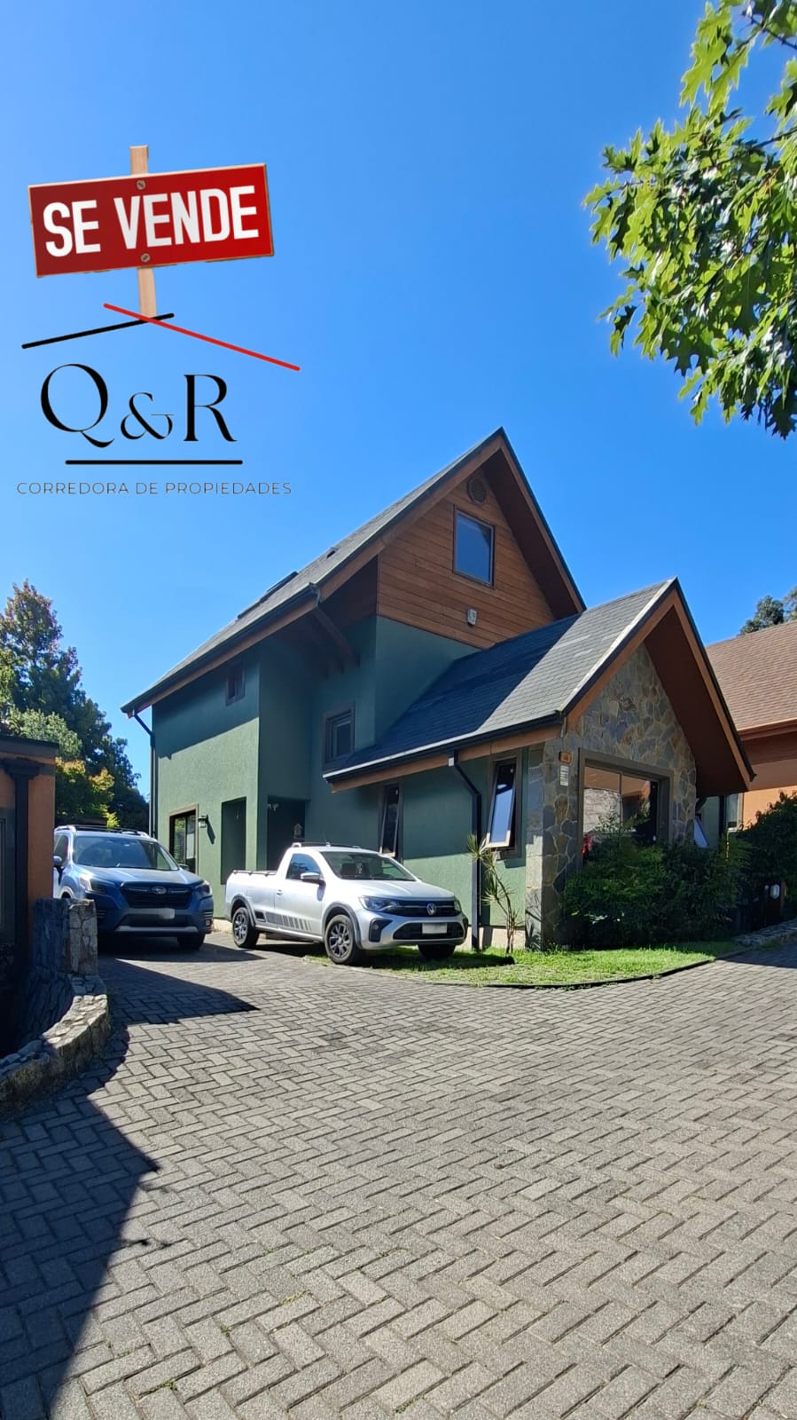 Venta de casa en exclusivo Condominio en sector Península de Andalué