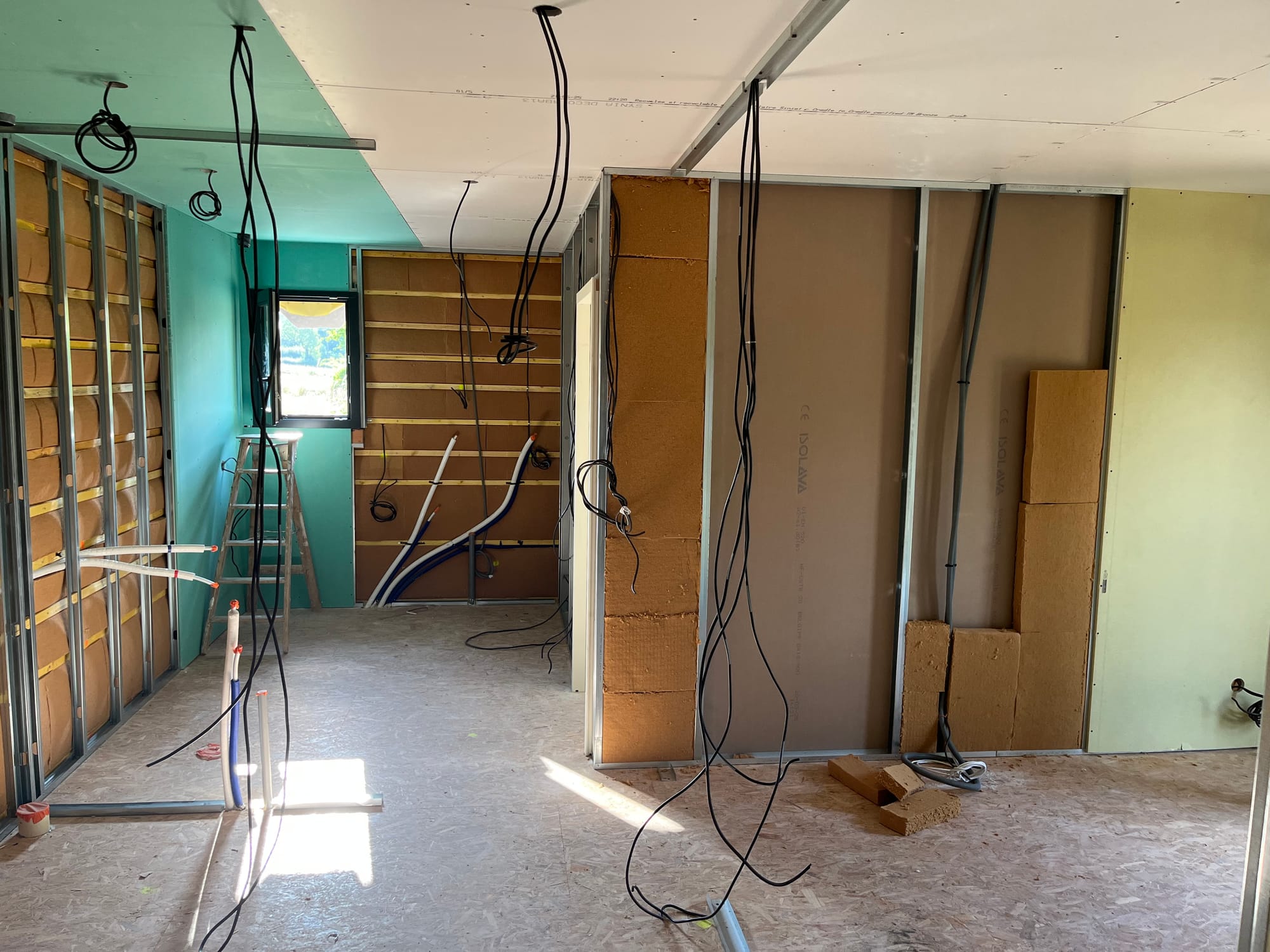 Menuiseries bois et plâtrerie