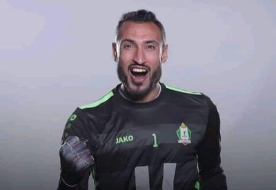 الحارس احمد عبد الستار يقرر اعتزال كرة القدم