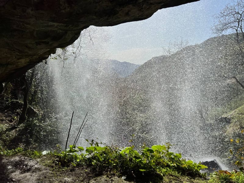 ВОДОПАДЫ ДЖОДЖО И КАПНИСТАВИ – 8 МАЯ