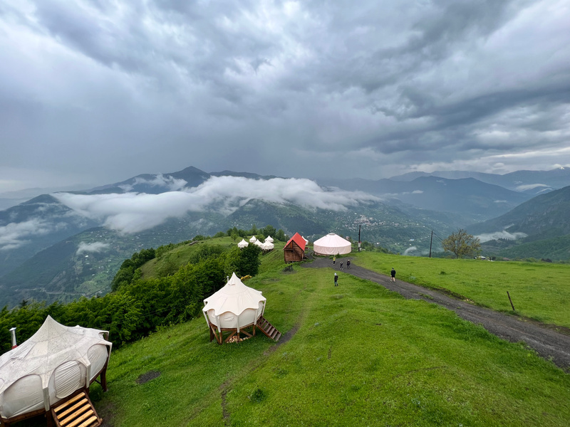 ГОРЫ, КРЕПОСТИ И ОЗЕРО: УИКЕНД В ГЛЭМПИНГЕ ТАГО | АВТОРСКИЙ ТУР | 31-1 ИЮНЯ