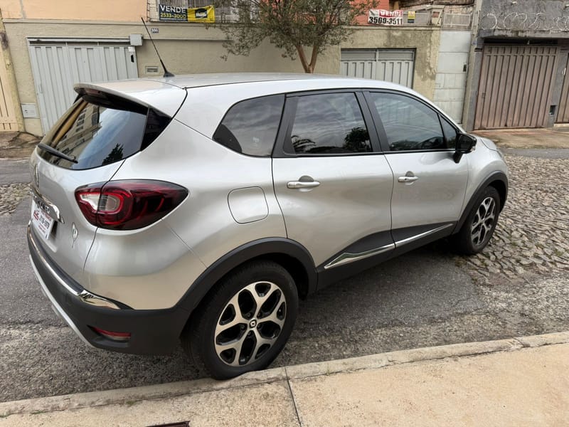 RENAULT CAPTUR INTENSE 2020 COMPLETO TOP