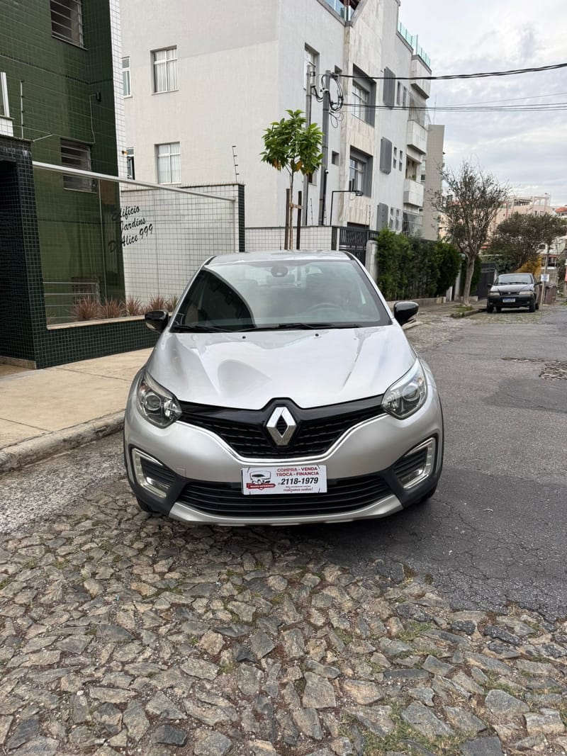 RENAULT CAPTUR INTENSE 2020 COMPLETO TOP