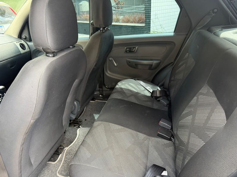 FIAT PALIO FIRE 1.0 CELEBRATION 2015 COMPLETO