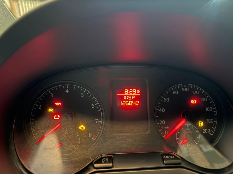 VOLKSWAGEN FOX 1.0 MI TOTAL FLEX 8V 5P R$ 38.900,00