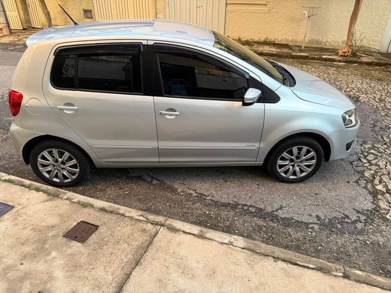 VOLKSWAGEN FOX 1.0 MI TOTAL FLEX 8V 5P R$ 38.900,00