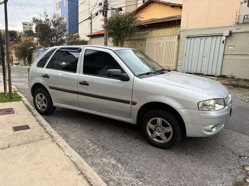 VOLKSWAGEN GOL 1.0 TREND BÁSICO 2013 R$24.900,00