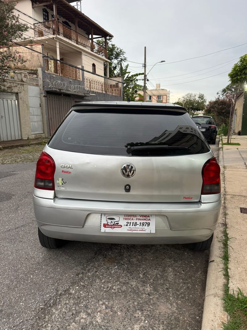 VOLKSWAGEN GOL 1.0 TREND BÁSICO 2013 R$24.900,00