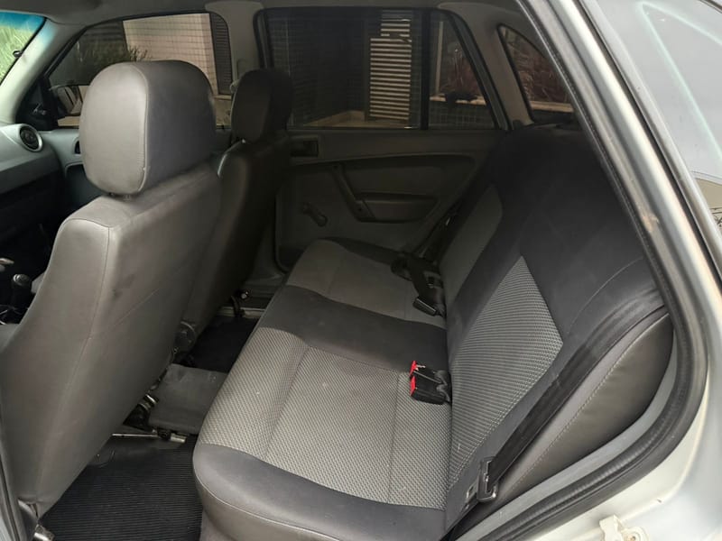 VOLKSWAGEN GOL 1.0 TREND BÁSICO 2013 R$24.900,00