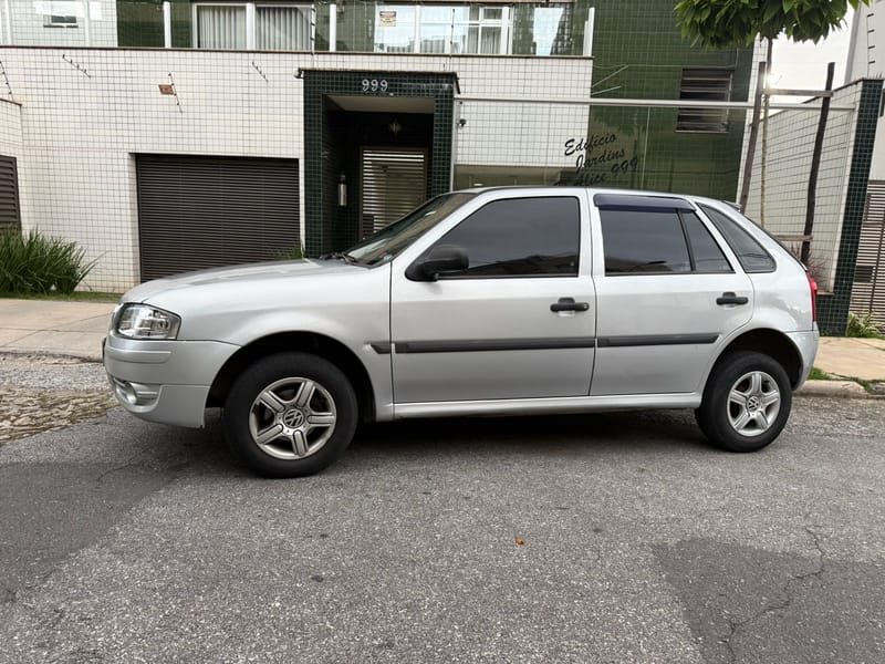 VOLKSWAGEN GOL 1.0 TREND BÁSICO 2013 R$24.900,00