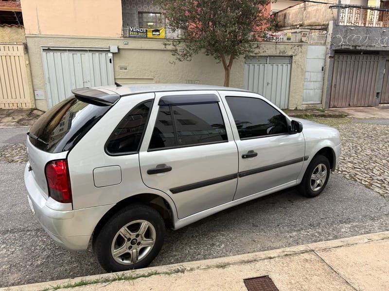 VOLKSWAGEN GOL 1.0 TREND BÁSICO 2013 R$24.900,00