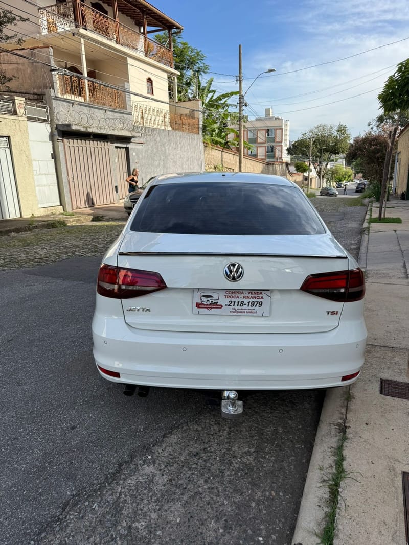 VOLKSWAGEN JETTA 1.4 TSi  COMFORTLINE 2017 TOP