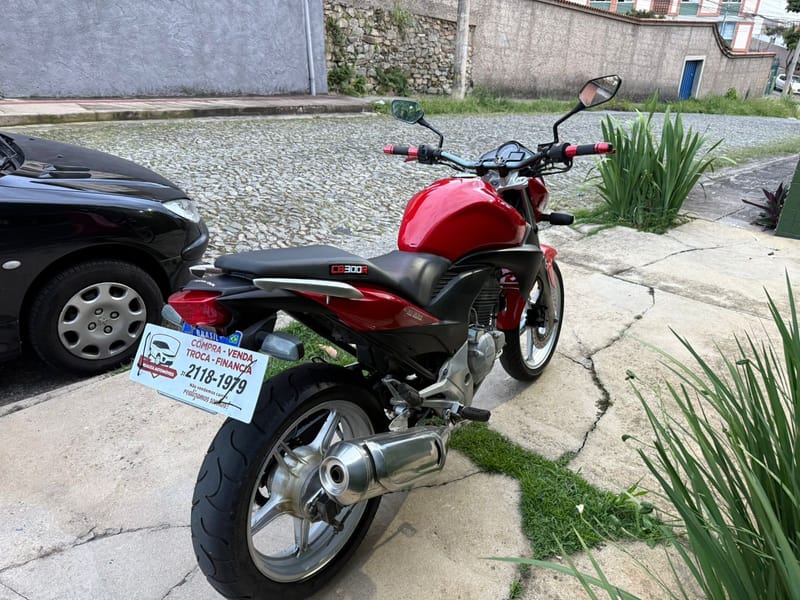 HONDA CB 300R TOP 2011